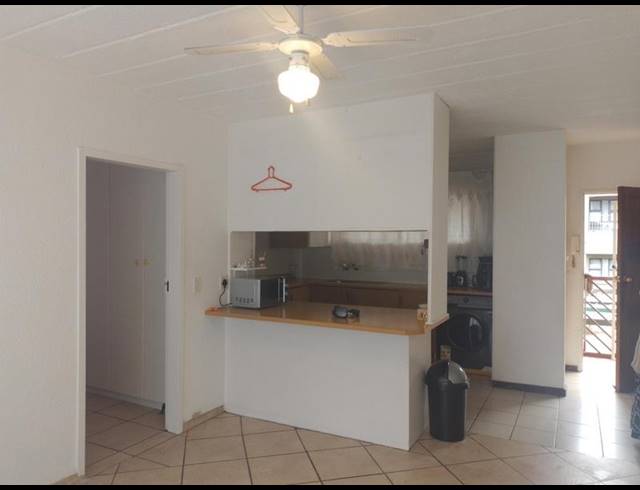 1 BEDROOM APARTMENT FOR SALE IN WHITERIDGE